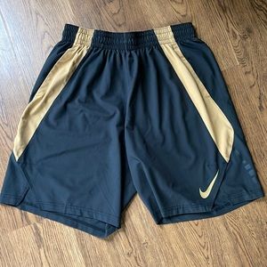 Nike sports shorts SZ XL